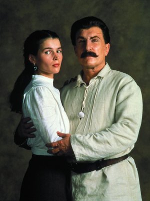 Sztálin - Julia Ormond és Robert Duvall