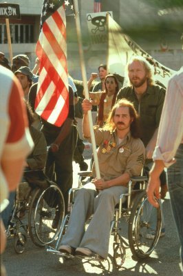 Született július 4-én - Tom Cruise