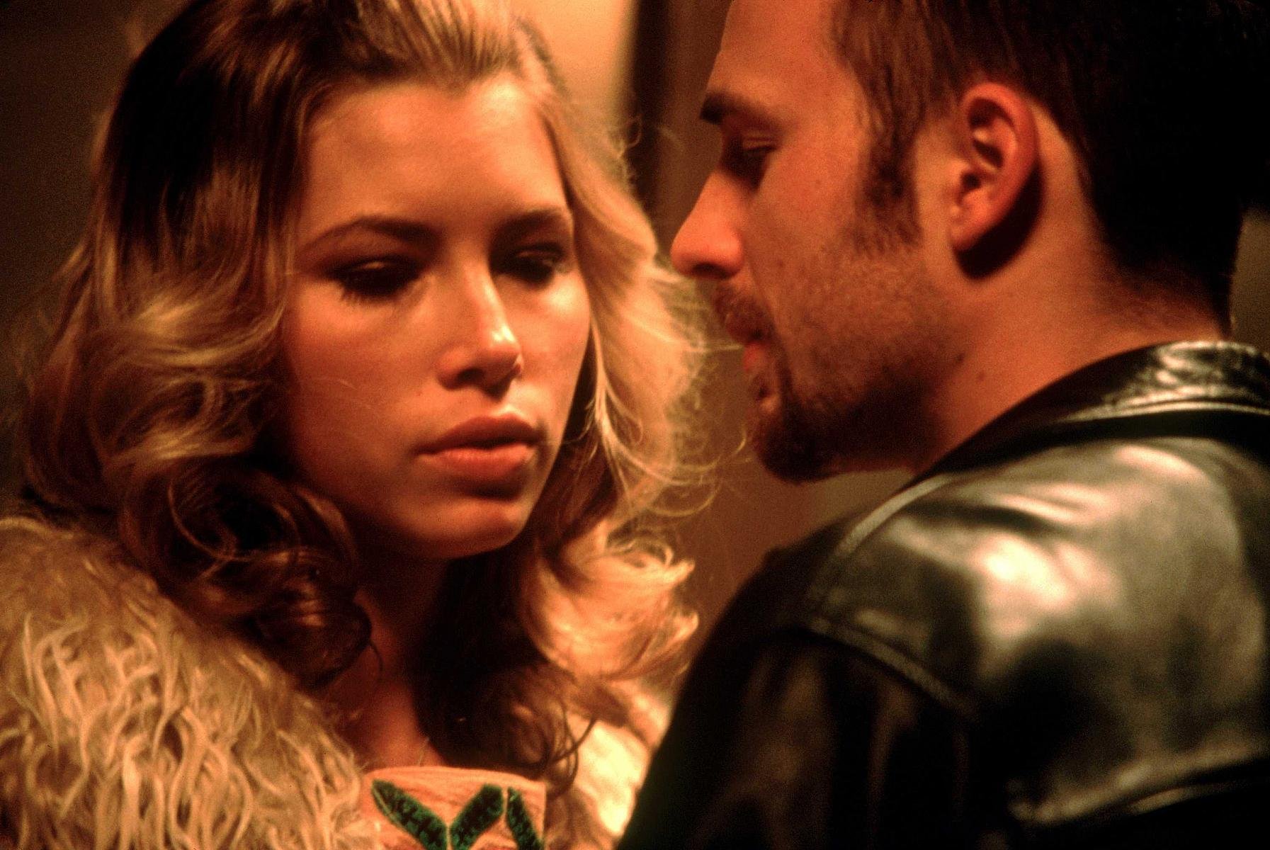 london - jessica biel és chris evans