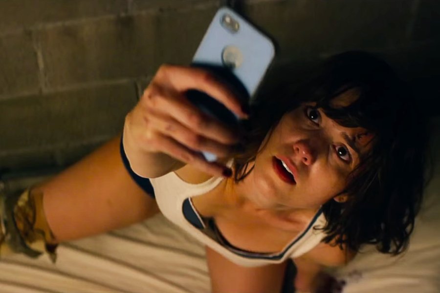 cloverfield-lane-10-mary-elizabeth-winstead